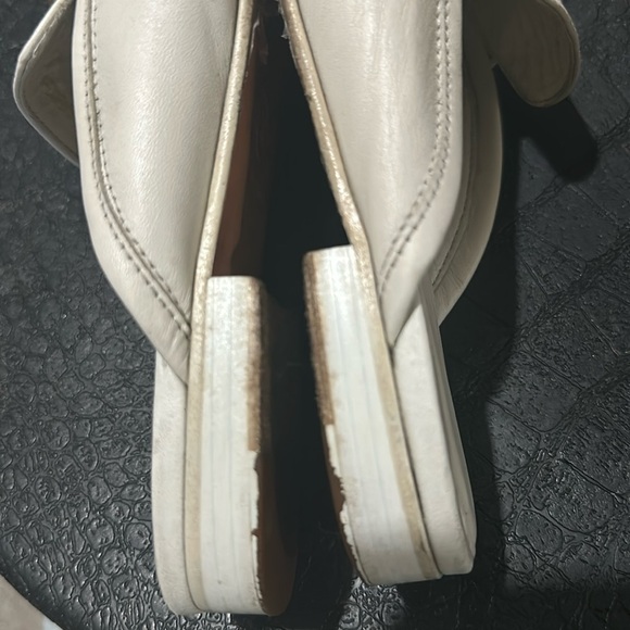 Chanel leather CC flat mules size 36C - Picture 5 of 15